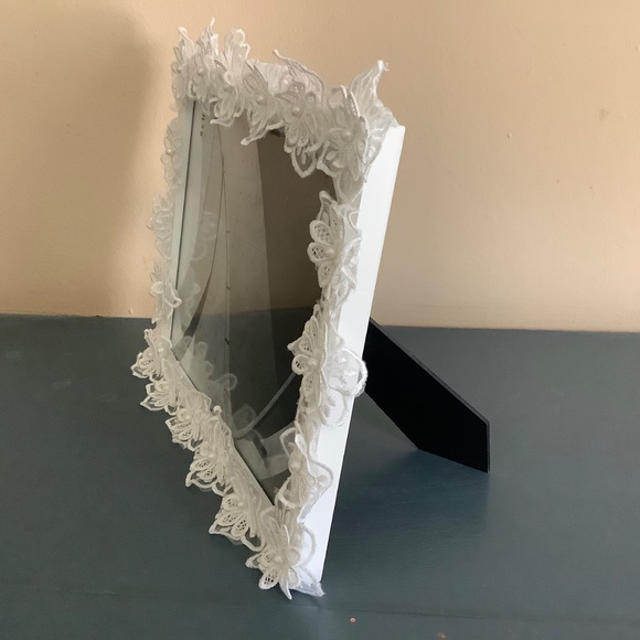 8” x 10” white vintage looking lace flower picture frame - Picture 3 of 5